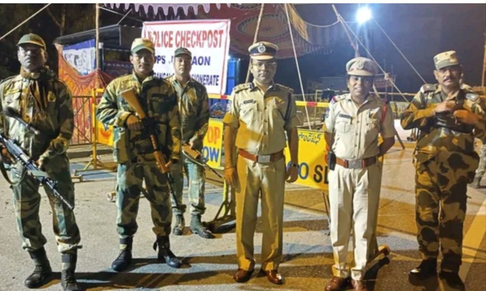 Warangal Police Commissioner Conducts Surprise Check Post at